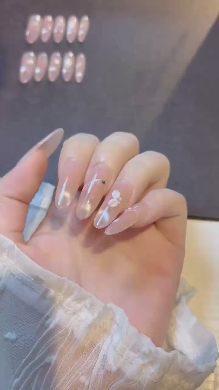Creamy Pearl Carving press-on nails product video