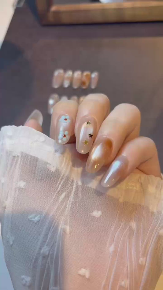 Amber Star Bloom press-on nails product video