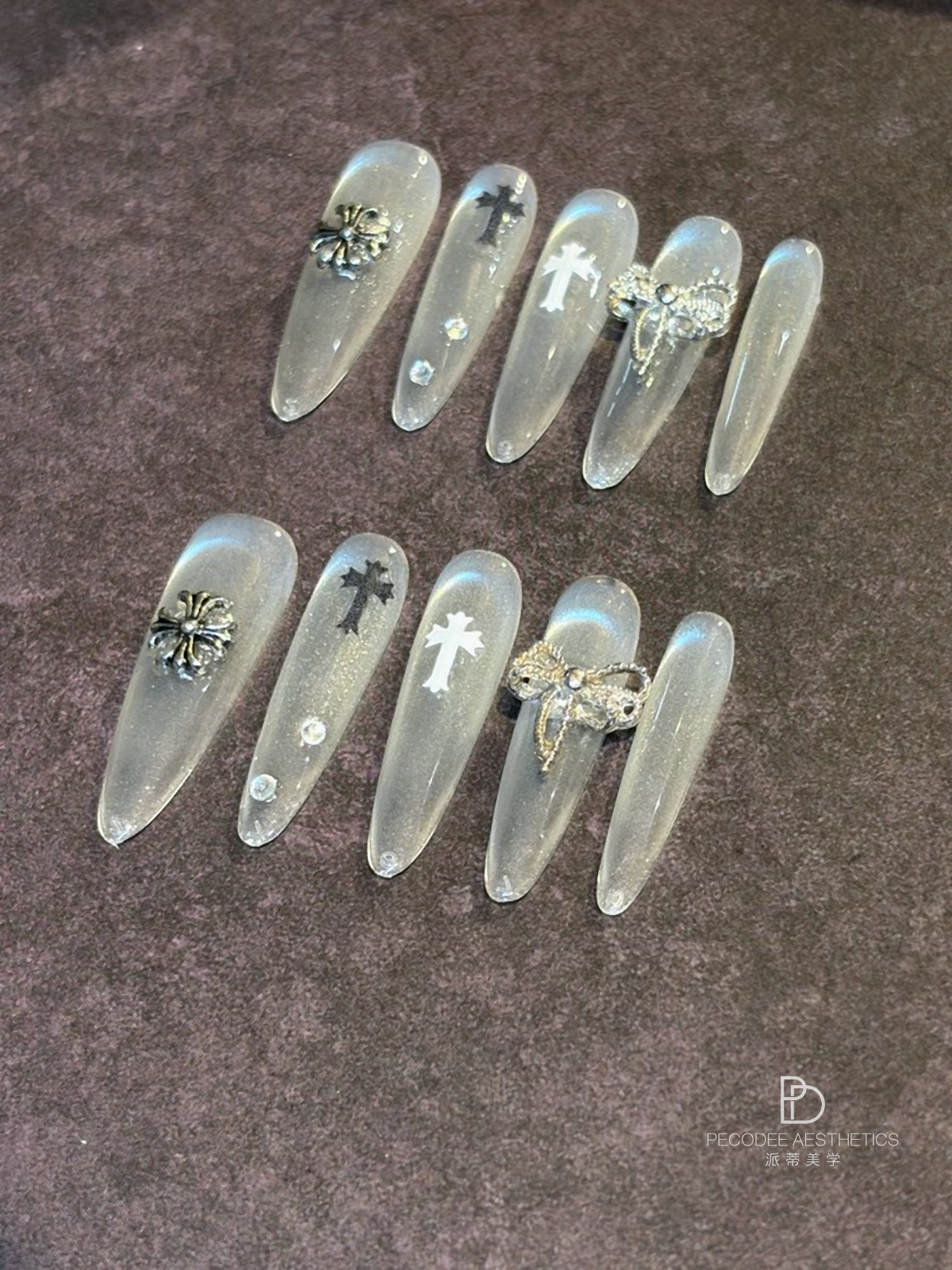 Smoky Cross Reverie press-on nails cover image